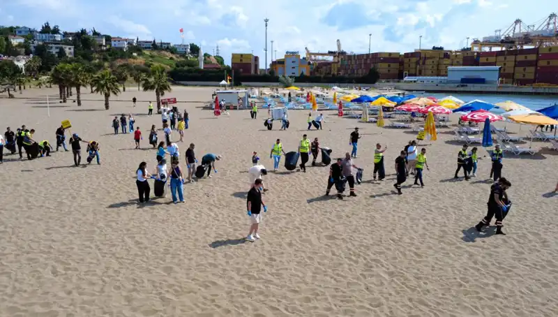 Plajlarda Dev Temizlik Operasyonu: Doğayı Koruma İçin Bir Adım Daha