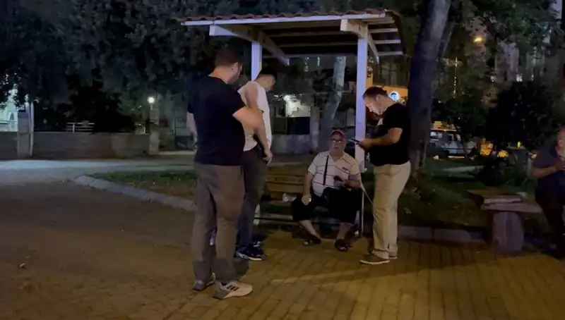 Kısmı Görme Kaybı Olan Adamın Telefonunu Çaldılar: Güvenlik Sorunları Yeniden Gündemde!