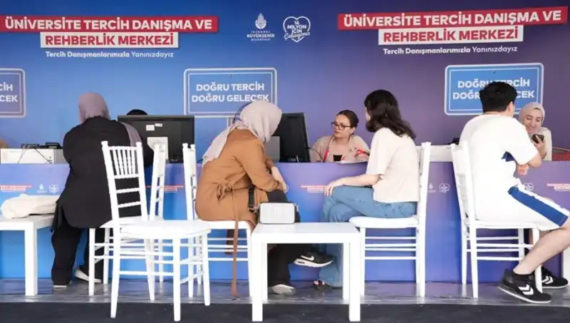 İstanbul'da Eğitim Hayalini Gerçekleştiren 24 Rehberlik Merkezi Açıldı