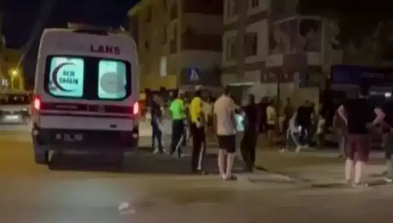 Alkol Etkisiyle Yola Çıkan Korkunç Kaza: Sürücü Yayaları Ezdi!