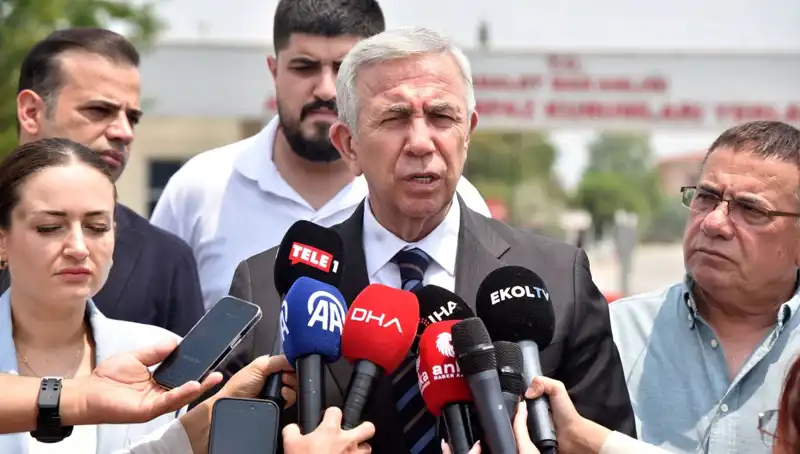 Mansur Yavaş ve Muhittin Böcek'ten İş Birliği Ziyareti: Kentin Geleceği İçin Umut Vaadi