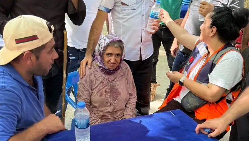 Kayıp Kadın 3 Gün Sonra Bulundu: Piknikçilerin Yiyecekleri Hayatta Kalmasını Sağladı