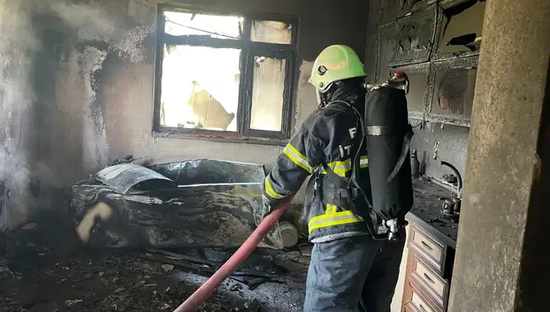 Yangın Mutfağında Sıcak Saatler: Küller Arasından Hayatta Kalma Mücadelesi