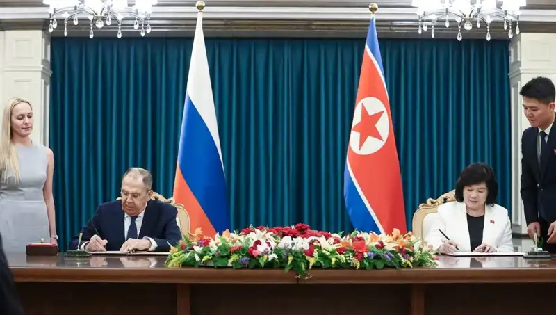Rusya ve Kuzey Kore Arasında Stratejik Gelişmeler: Lavrov'un Kritik Temasları