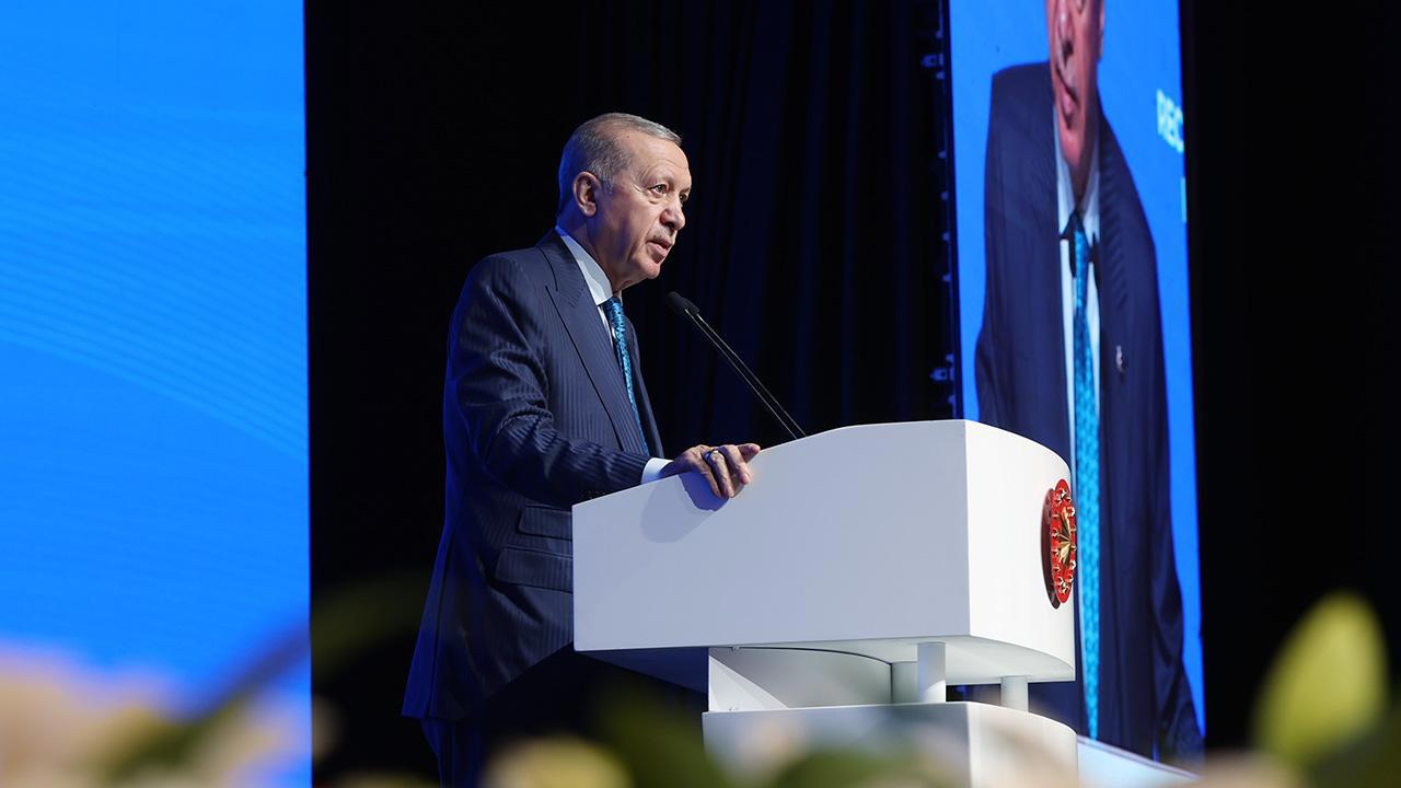 Cumhurbaşkanı Erdoğan'dan 1381 engelli öğretmen atama müjdesi